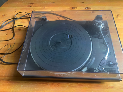 Technics SL-1900 vintage turntable direct-drive, View more