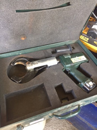 Greenlee Cable cutter. Hydraulic/electric