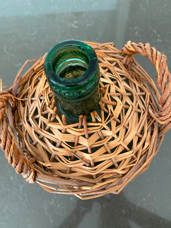 Vintage Wicker Gallon Wine Jug made by Viresa (Spain) in Arts & Collectibles in Kingston - Image 3