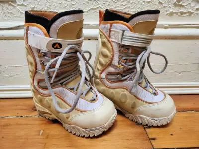 Taille - Size 5.5 femme/ 4 junior (36 EUR) Marque Airwalk Brand Blanc, jaune, orange - White, yellow...
