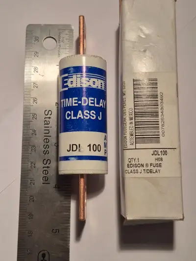 Prix demandé 25$ (Neuf dans sa boîte- New in box) Eaton Edison series JDL fuse, Type D, Time-delay c...