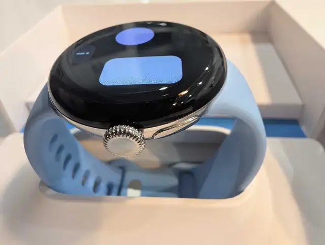 Google Pixel Watch 2 - Blue - $175 in General Electronics in Mississauga / Peel Region - Image 5