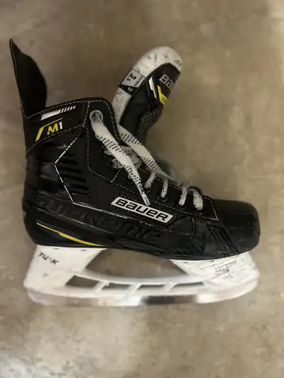 Bauer M1 Skates.  3.5D - Bauer Fit A insoles, View more