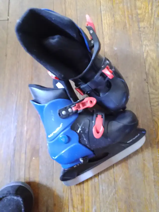 Ice skates J13 and smaller boys and girls in Skates & Blades in Windsor Region - Image 2