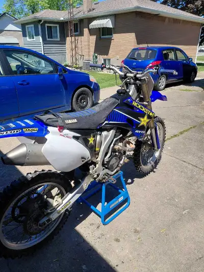 2009 Yamaha YZ250F Fresh top end with about 15 minutes of run time. It's still in its break in. New...