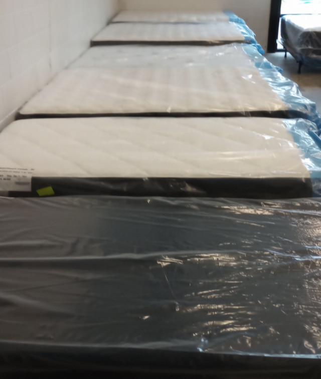 Mattress & Box Spring Blowout Sale in Beds & Mattresses in Parksville / Qualicum Beach