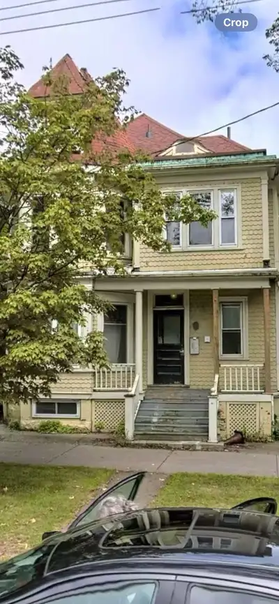 1275 South Park Street - One Bedroom Apartment