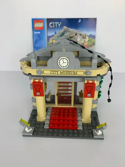 It’s available. Pick up in Douglasdale. Only what’s shown. No box. Museum is complete. Set is missin...
