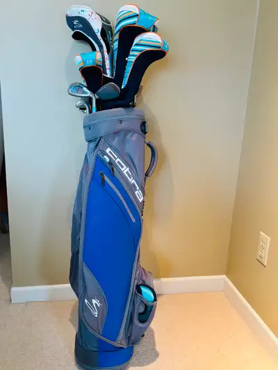Cobra Women's lightly-used right-handed golf Set with bag;, View more