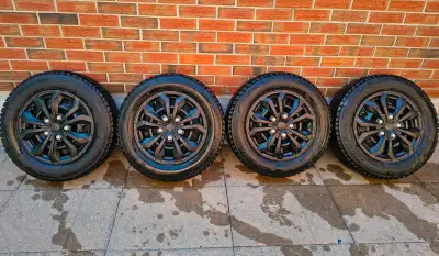 195 65 r15 Bridgestone Blizzak winter/snow tires on Honda steel rims with hubcaps Were used on a Hon...