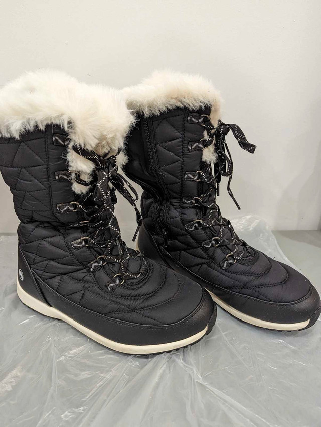 WindRiver women's winter boots. in Women's - Shoes in City of Toronto - Image 2
