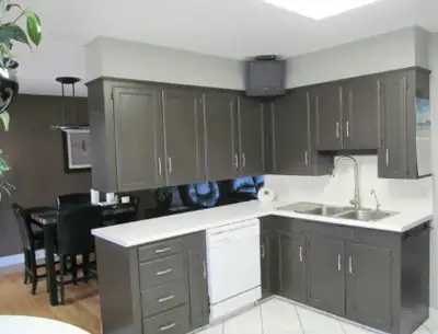 CALGARY NW ROOM FOR RENT SHARED ACCOMMODATION