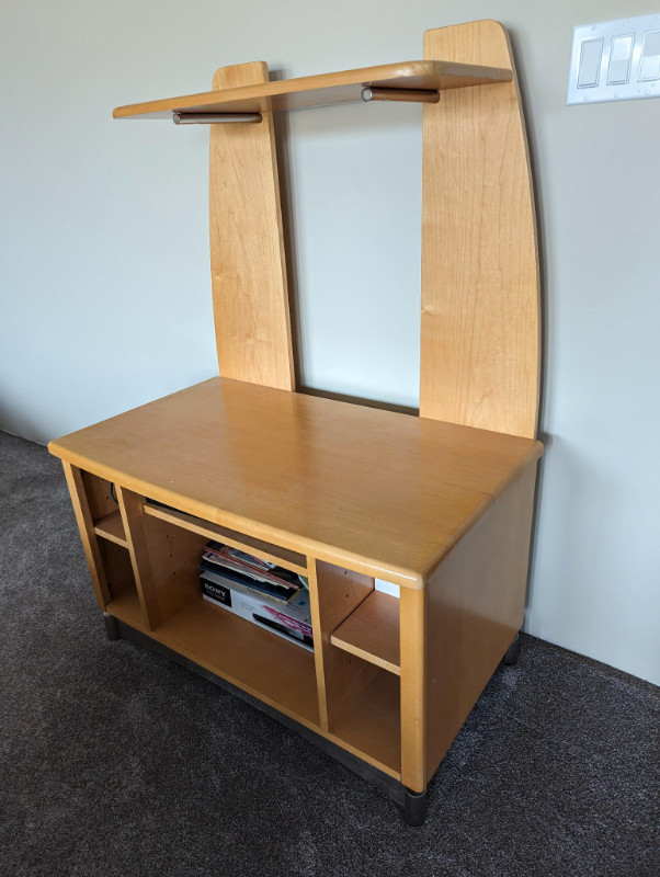 Clasic TV Stand in TV Tables & Entertainment Units in Edmonton - Image 2