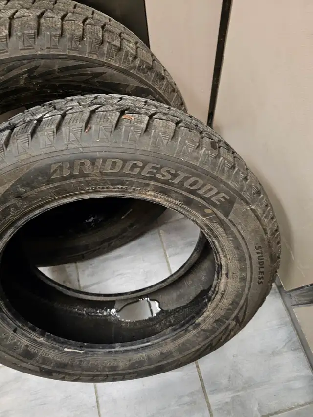 225 60 17 tires pair of Blizzaks in Tires & Rims in City of Toronto - Image 5