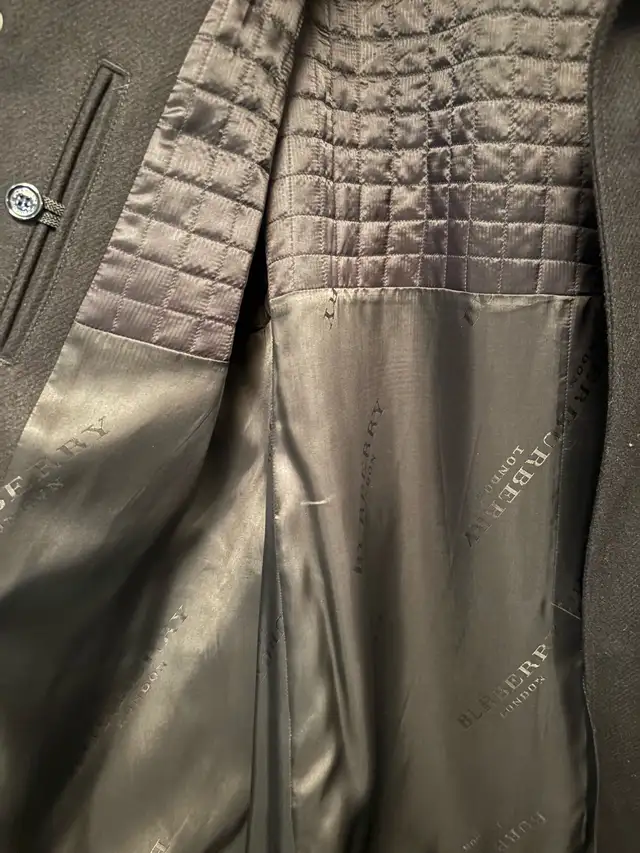 Like New Men’s Burberry Wool Winter Coat XXL in Men's in City of Toronto - Image 5