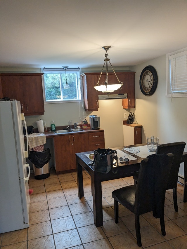 3 1/2 a louer mirabel staugustin disponible le 1 octobre Locations