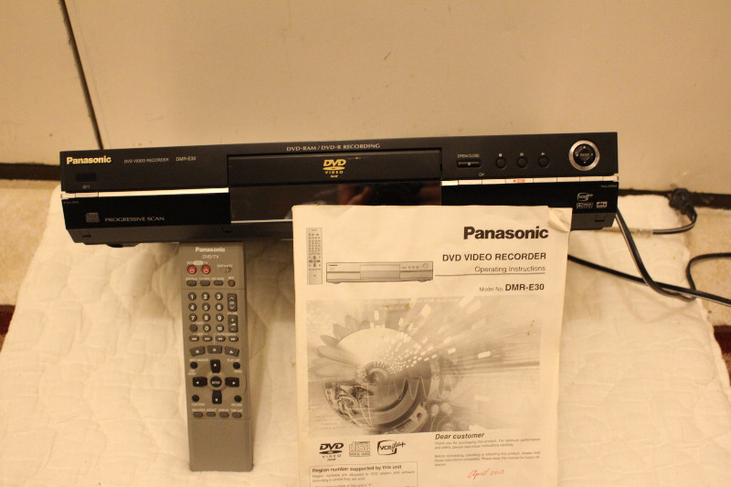 PANASONIC vintage DVD Recorder and Player model DMRE30 General