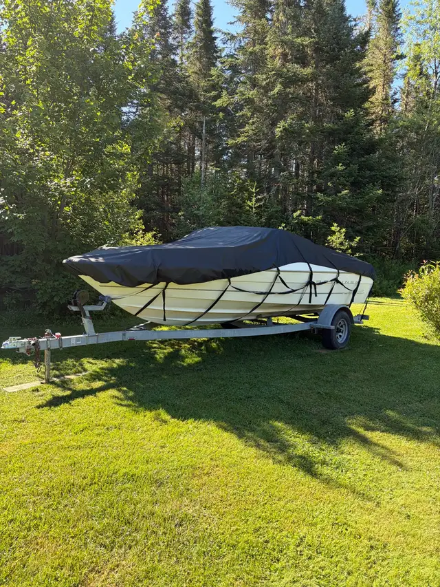 Bayliner Capri 1950 in Powerboats & Motorboats in Saint John - Image 2