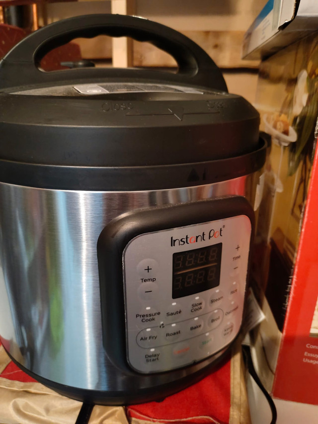 Instapot/pressure cooker  in Microwaves & Cookers in St. Catharines - Image 2