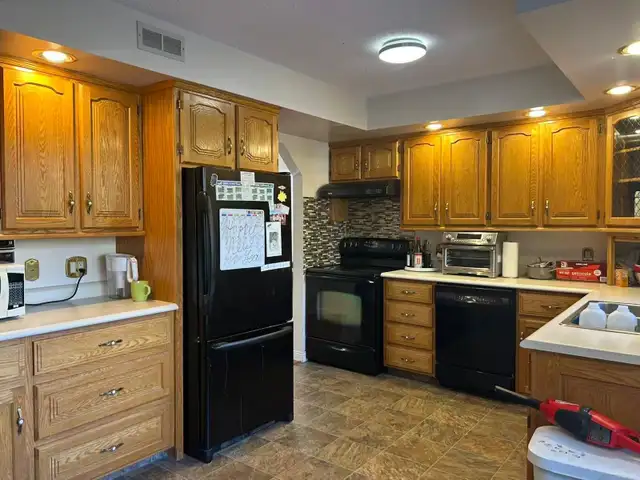 Lewis Point,  5 Beds 3 Baths House in Long Term Rentals in Charlottetown - Image 22