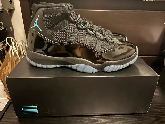 Jordan 11 Gamma Blue size 10.5 in Men's Shoes in City of Toronto - Image 5