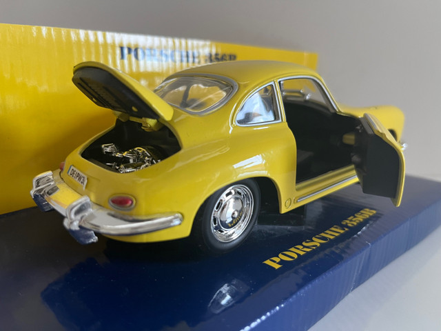 Porsche 356B 1/24 scale model in Arts & Collectibles in Calgary - Image 2