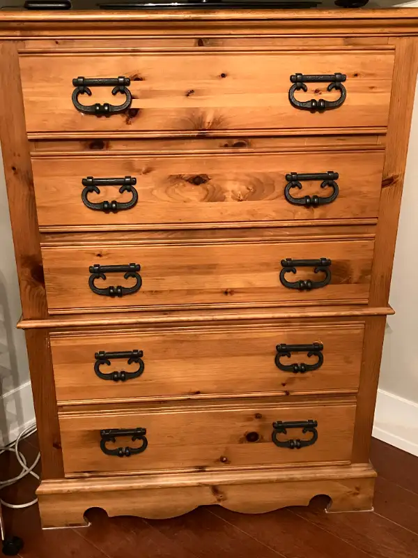 Queen Size 6-Piece Bedroom Set (Retail $8500) in Multi-item in North Shore - Image 8