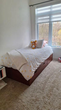 Bed with 3 drawers and mattress 