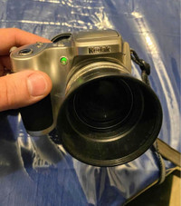 Kodak easyshare z650 6.1 megapixel with 10x zoom and extra lens