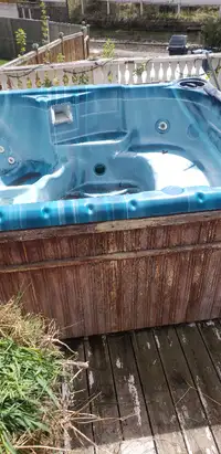 Free Hot Tub For Parts , must take it whole Pacific Gold Model