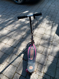 Razor E90 Girls Pink Scooter With Charger
