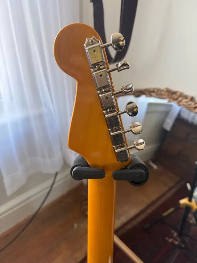 Fender American Vintage II 1965 Stratocaster - Sonic Blue in Guitars in City of Toronto - Image 7