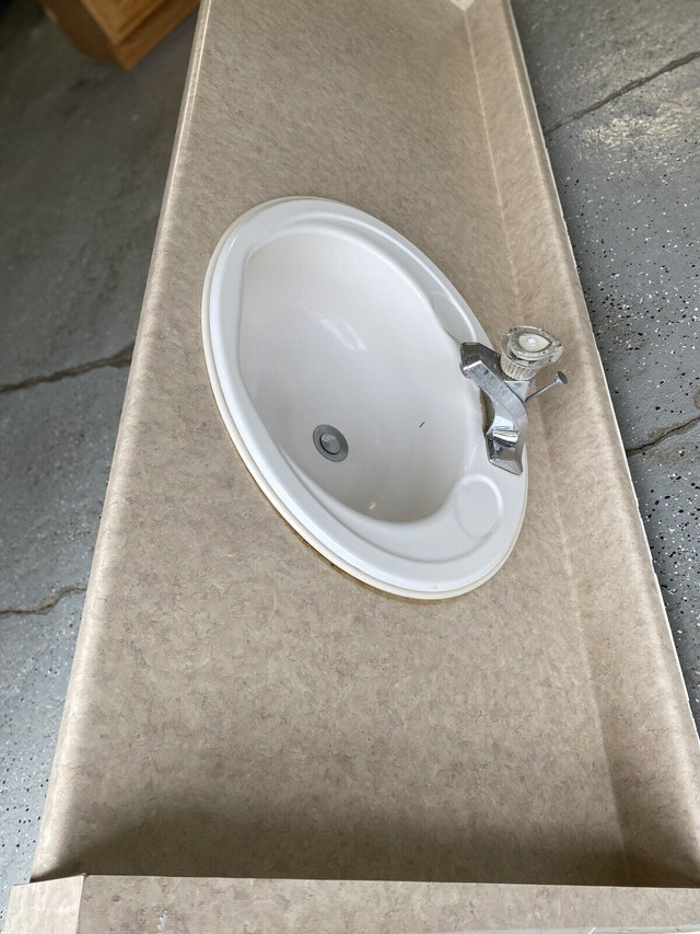 67 or 48” bathroom vanity countertop with complete sink in Cabinets & Countertops in Windsor Region - Image 2