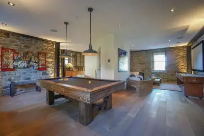 Palason Games, Billiards and Decor 2000 Thurston Drive, Unit 19, Ottawa Industrial Park Ottawa, Onta...