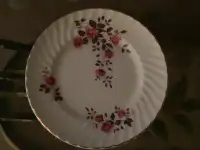 I have beautiful 40 pcs dinner set by Peoples jewellers, other s