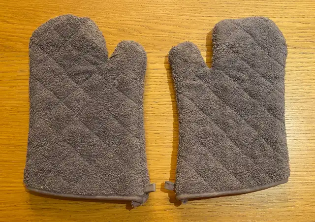 DII Cotton Terry Oven Mitts (Grey) in Kitchen & Dining Wares in City of Toronto - Image 3