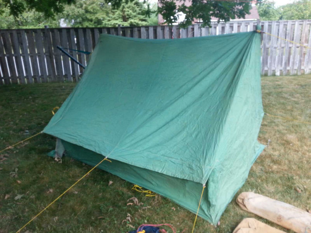 Blacks Bungalow tent  in Fishing, Camping & Outdoors in Napanee - Image 2