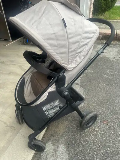 Evenflo Multi purpose stroller and car seat For 0-6 years baby Good condition less used Moving sale...