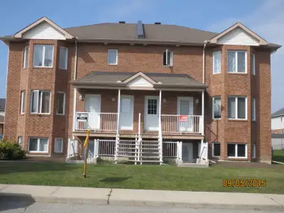 A beautiful and modern 2-bedroom  July 1st next to Plateau Mall