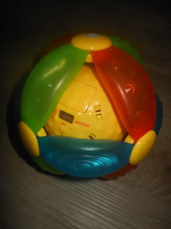 Blink n Bling Ball in Toys in City of Montréal - Image 3