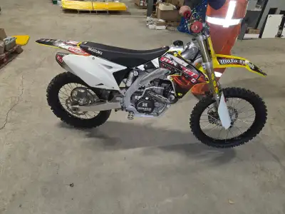 This bike is in almost mint condition no cracks or series scuffs was always well maintained tires ar...