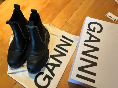 Botte GANNI, View more