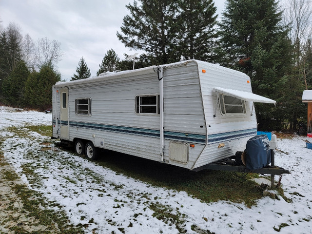 House trailer in Travel Trailers & Campers in Renfrew