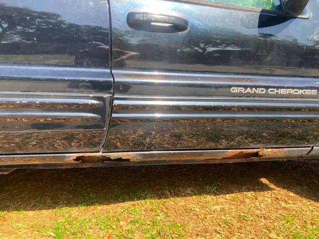 Jeep Grand Cherokee 2001 Limited! AS IS NOT STARTING! in Cars & Trucks in Mississauga / Peel Region - Image 4