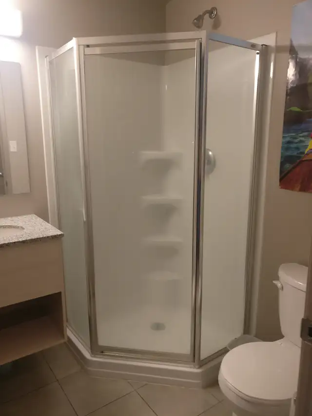 Furnished 5-br condo to share near Wilfrid Laurier U/U Waterloo in Room Rentals & Roommates in Kitchener / Waterloo - Image 6