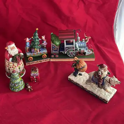 Nesting Santa (Christmas Tree is missing bottom), Train has 2 cars (1 smokestack needs glueing), San...