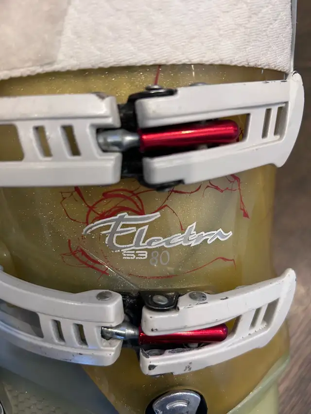 Rossignol Electra 80 Sensor 3 Ski Boots - Size 24.5 in Ski in Ottawa - Image 3