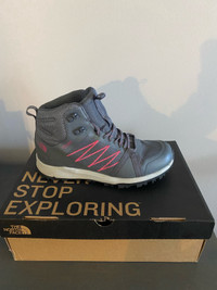 Woman’s north face hiking boot 