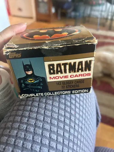 I'm offering a complete collector's edition of Topps Batman Movie Cards from 1989, featuring 143 glo...