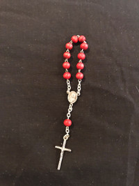 Miniature hanging rosary / chapelet miniature